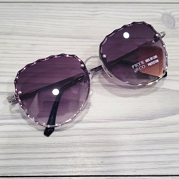 Frye and Co. Sunglasses - Picture 6 of 7